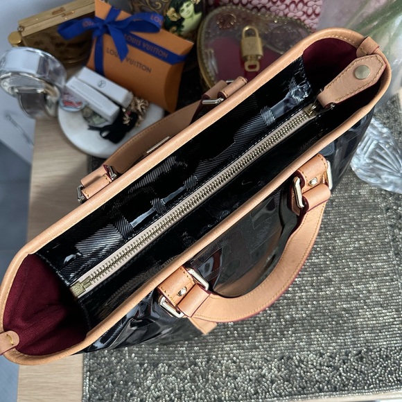 Bally pristine black patent and tan leather zip top handbag tote bag - Picture 8 of 14